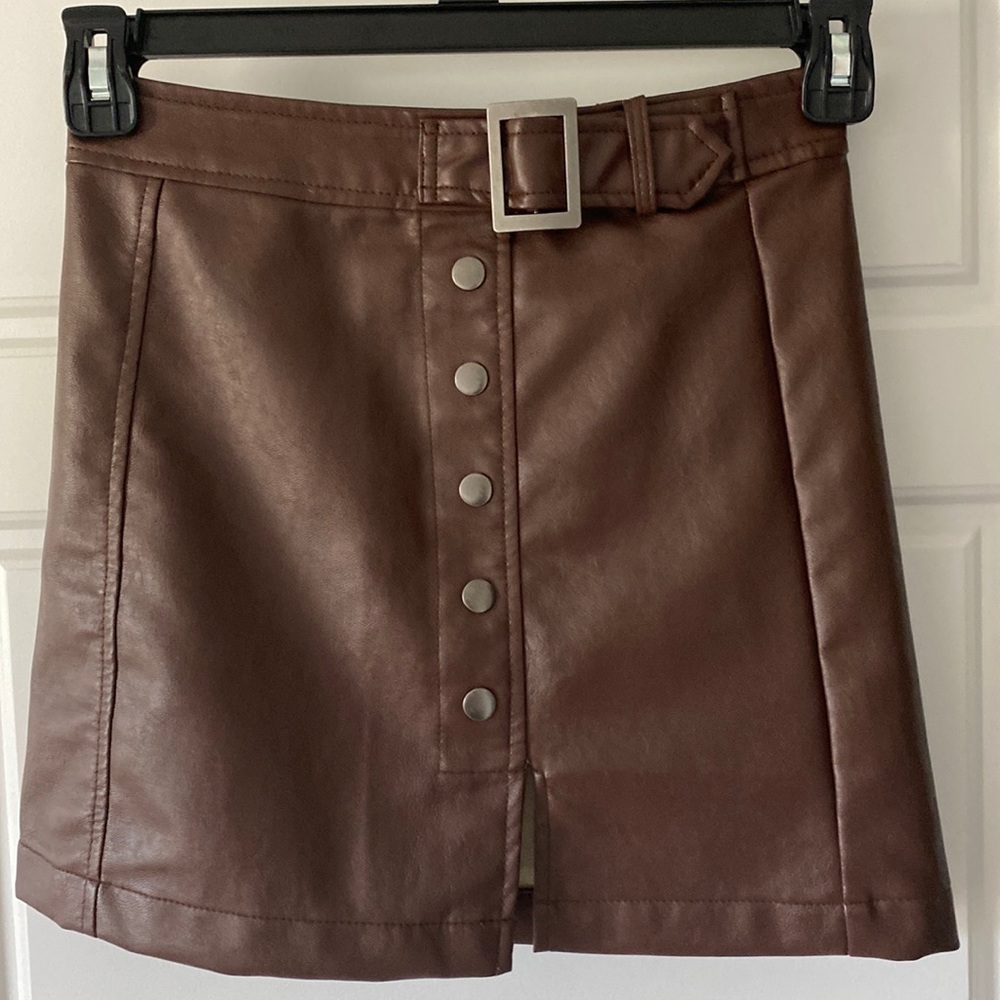 Harper, Brown faux leather mini skirt, 13 W x 15 L.